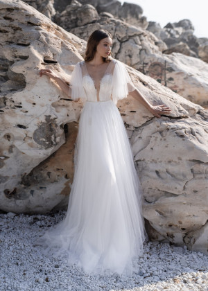 Elbow Sleeves Beaded Ivory Lace Tulle Fairytale Wedding Dress Elbow Sleeves Beaded Ivory Lace Tulle Fairytale Wedding Dress